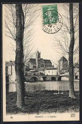 AK Moret, L`Église et le pont sur la rivière