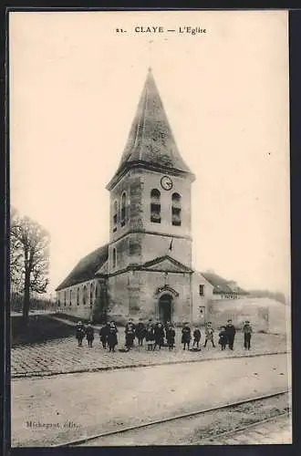 AK Claye, L`Église et enfants devant le parvis