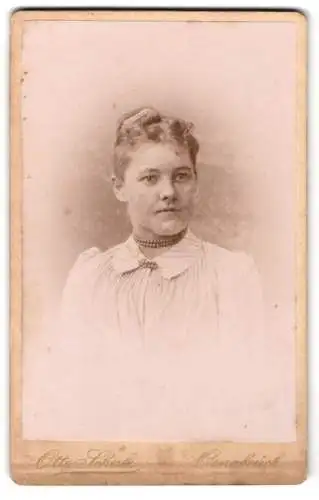 Fotografie Otto Schulz, Osnabrück, Domhof 4a, Porträt einer jungen Frau