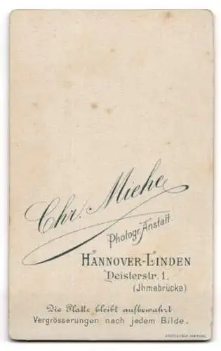 Fotografie Chr. Miehe, Hannover-Linden, Deisterstrasse 1, Porträt einer jungen Frau