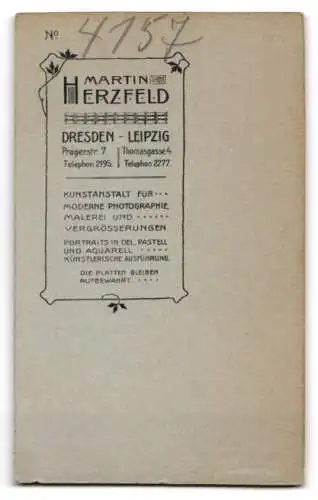 Fotografie Martin Herzfeld, Dresden, Pragerstrasse 7, Porträt einer jungen Frau