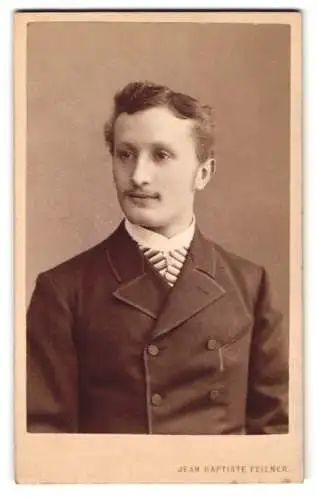 Fotografie Jean Baptiste Feilner, Bremen, Richtweg 6, Porträt eines jungen Mannes