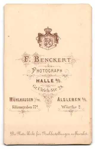 Fotografie F. Benckert, Halle a/S., Gr. Ulrich-Str. 28, Porträt eines jungen Mannes