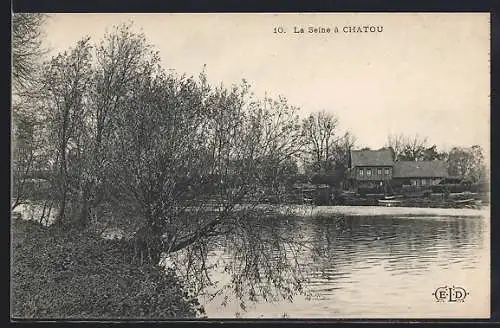 AK Chatou, La Seine avec vue sur les arbres et maisons au bord de l`eau