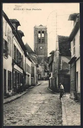 AK Maule, Rue Parisis avec vue sur l`église en arrière-plan