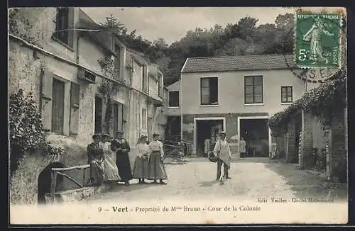 AK Vert, Propriété de Mme Bruno, Cour de la Colonie