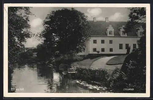 AK Birkelse /Jylland, Gebäudeansicht am Fluss