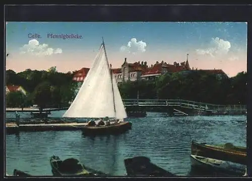 AK Celle, Pfennigbrücke mit Gebäude-Panorama und Booten