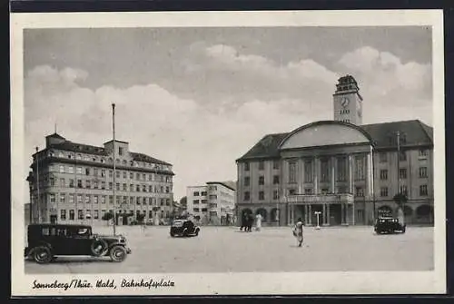 AK Sonneberg /Th., Auf dem Bahnhofsplatz