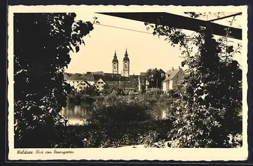 AK Waldsee /Württ., Blick vom Rosengarten zum Ort