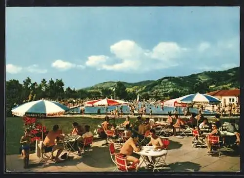 AK Haslach im Schwarzwald, Schwimmbad mit Badegästen