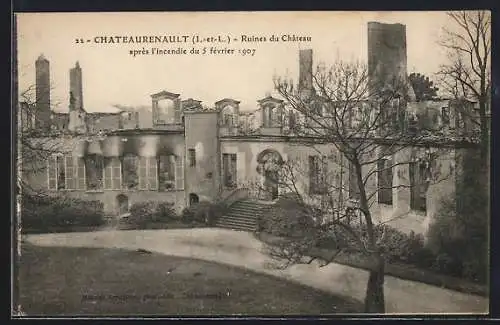 AK Chateaurenault, Facade principale, Ruines du Chateau après l`Incendie du 5 au 6 Fèvrier 1907, Hochwasser