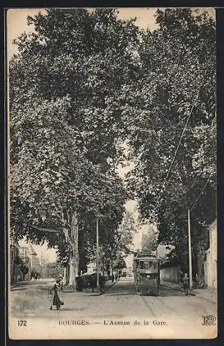 AK Bourges, L`Avenue de la Gare, Strassenbahn