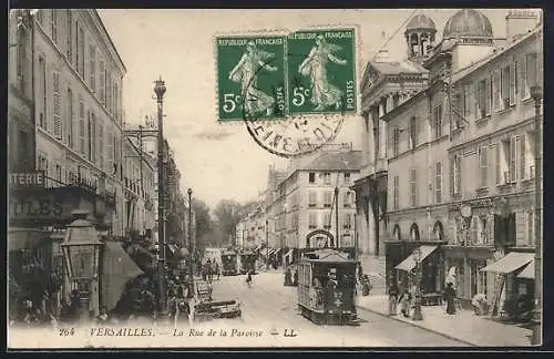 AK Versailles, La Rue de la Paroisse, Strassenbahn