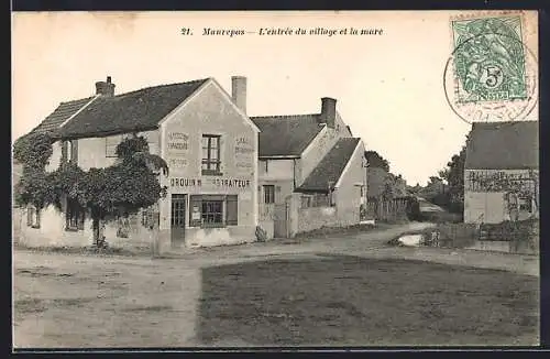 AK Maurepas, L`entrée du village et la mare