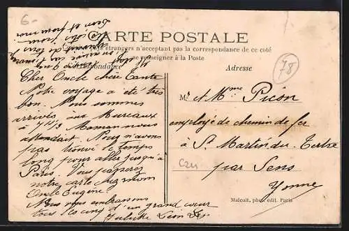 AK Meulan, Place Gency avec bâtiments historiques et passants