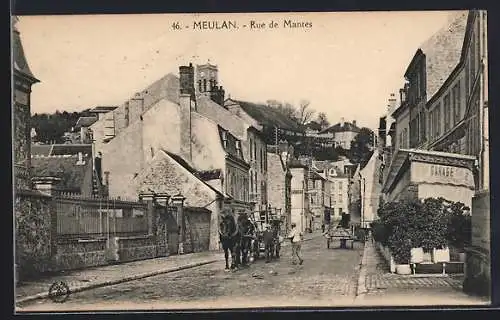 AK Meulan, Rue de Mantes avec calèche dans la rue animée