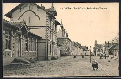 AK Houdan, Les Écoles, Rue d`Épernon