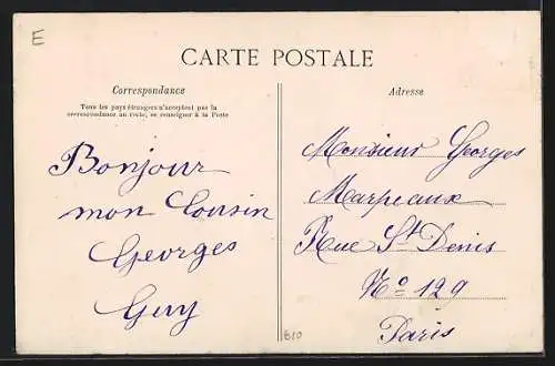 AK Le Chesnay, Rue de Versailles avec calèche et passants