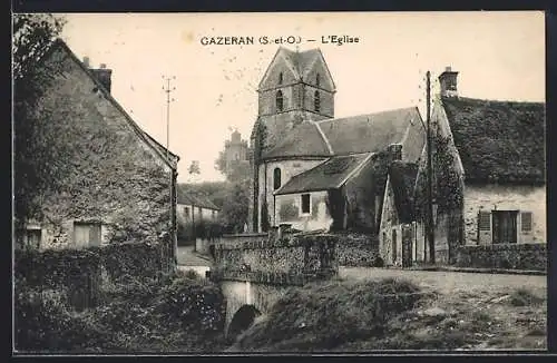 AK Gazeran, L`Église et le pont en pierre dans le village