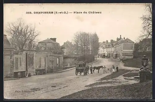 AK Dampierre, Place du Château avec calèche et passants