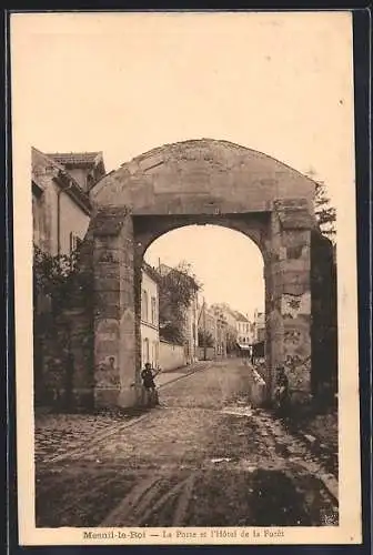 AK Mesnil-le-Roi, La Porte et l`Hôtel de la Forêt