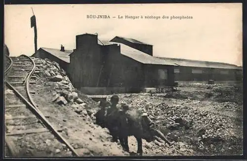 AK Bou-Jniba, Le Hangar à séchage des phosphates