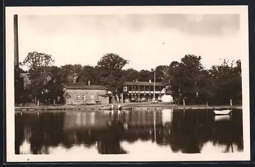 AK Wyk auf Föhr, Cafe Königsgarten vom Wasser aus