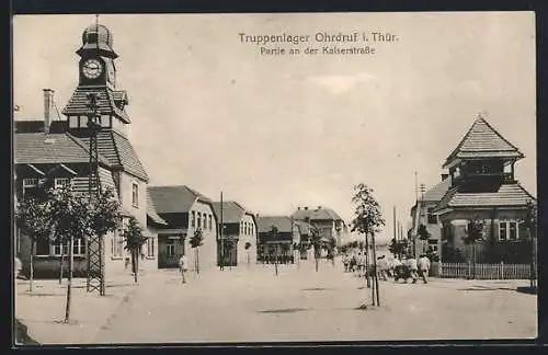 AK Ohrdruf i. Thür., Truppenlager, Kaiserstrasse mit Soldaten