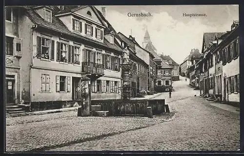 AK Gernsbach, Hauptstrasse mit Apotheke und Brunnen