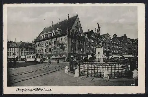 AK Augsburg, Strassenbahn und Denkmal vor dem Weberhaus