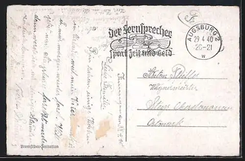AK Augsburg, Strassenbahn und Denkmal vor dem Weberhaus
