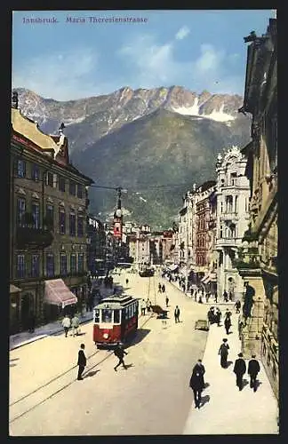 AK Innsbruck, Strassenbahn auf der Maria Theresienstrasse mit Geschäften