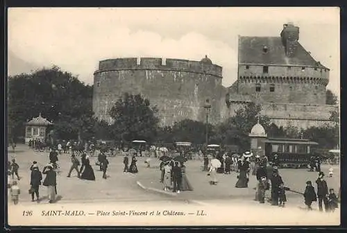 AK Saint-Malo, Place Saint-Vincent et le Château, Strassenbahn