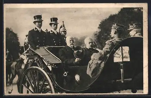 AK Pan president v pruvodu presidenta Milleranda v Parizi 1923