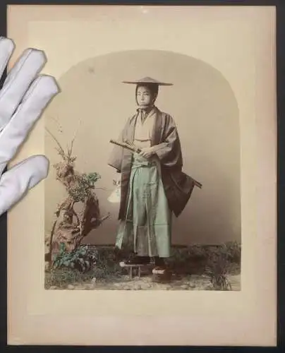 Fotografie unbekannter Fotograf und Ort, japanischer Samurai Kawakami Gensai mit Katana, Schwertkämpfer, Handkoloriert