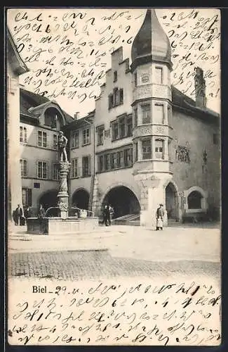 AK Biel, Strassenpartie mit Brunnen