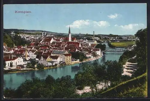 AK Kempten / Allgäu, Flusspartie mit Blick zur Stadt