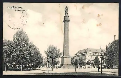 AK Darmstadt, Louisenplatz mit Denkmal