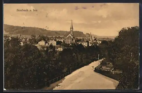 AK Simbach a. Inn, Teilansicht mit Kirche und Strassenpartie