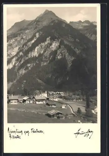 Foto-AK Hans Hruschka Nr.517: Ginzling im Zillertal, Blick auf Ginzling gegen einen Berg