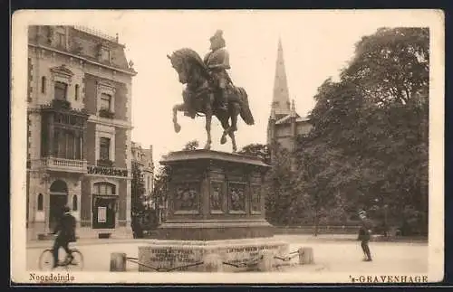 AK s'Gravenhage, Palaisstraat, Standbeeld Willem I.