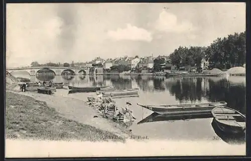 AK Corbeil, Le Pont et les barques sur la rivière