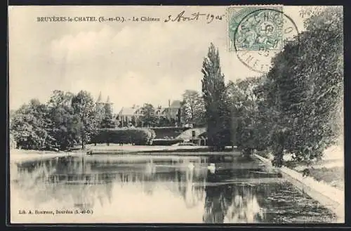 AK Bruyères-le-Châtel, Le Château et le Miroir d`Eau