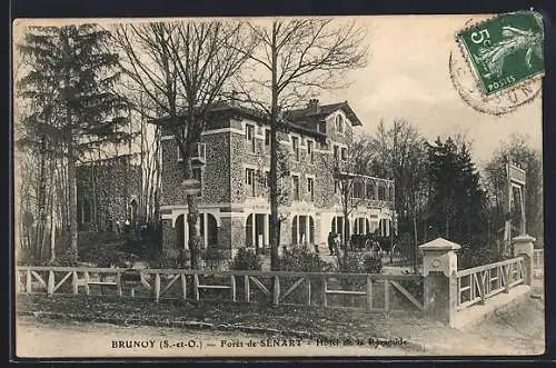 AK Brunoy, Forêt de Sénart, Hôtel de la Pyramide