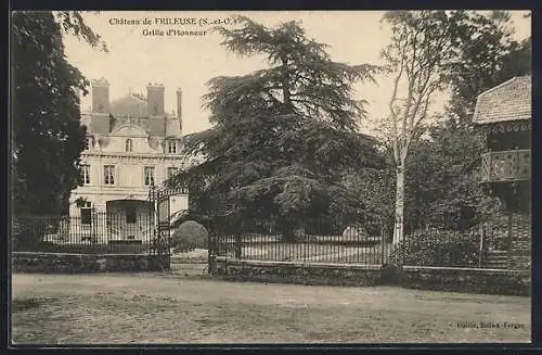 AK Frileuse, Château de Frileuse et sa grille d`honneur