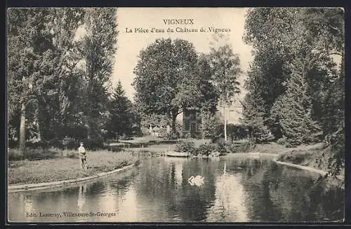 AK Vigneux, La Pièce d`eau du Château de Vigneux