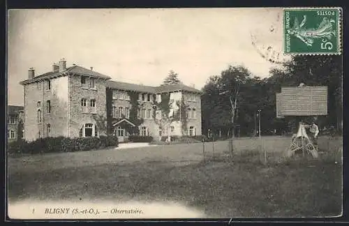 AK Bligny, Observatoire et bâtiment principal entouré de verdure