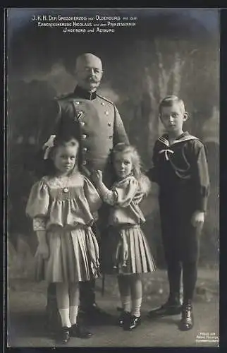 AK Grossherzog von Oldenburg in Uniform mit dem Erbgrossherzog Nicolaus u. Prinzessinnen Ingeborg u. Altburg