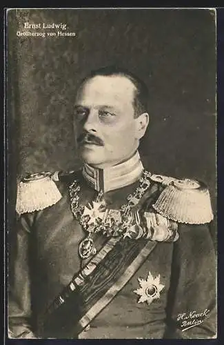 AK Grossherzog Ernst Ludwig von Hessen in Uniform mit Abzeichen und Orden